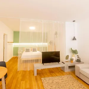  Apartment -